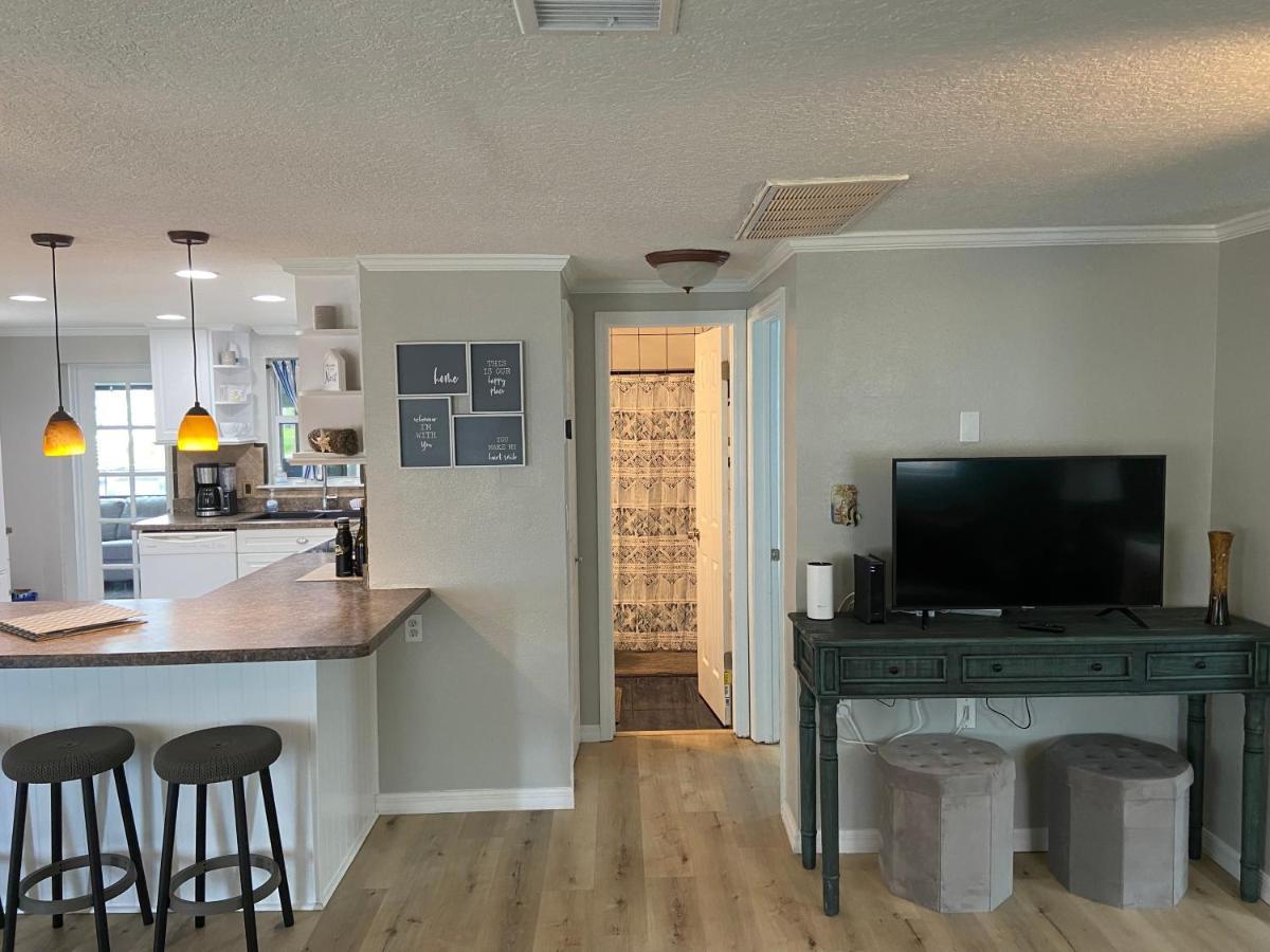 Gorgeous Seaside Seashell Cottage! 哈得逊 外观 照片